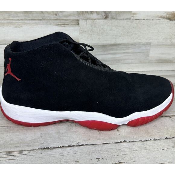 Jordan Future Bred 2018 Suede Black Red AT0056-001 Size 12 Great Condition main image 11